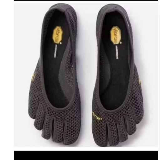 Vibram-Sepatu pound/gym
