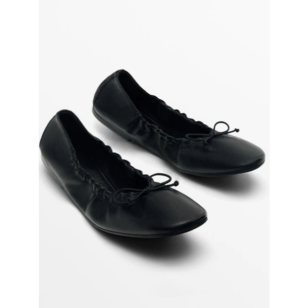 Massimo Dutti Women's Leather Flat Shoes with Bow in Black - Sepatu Datar Casual