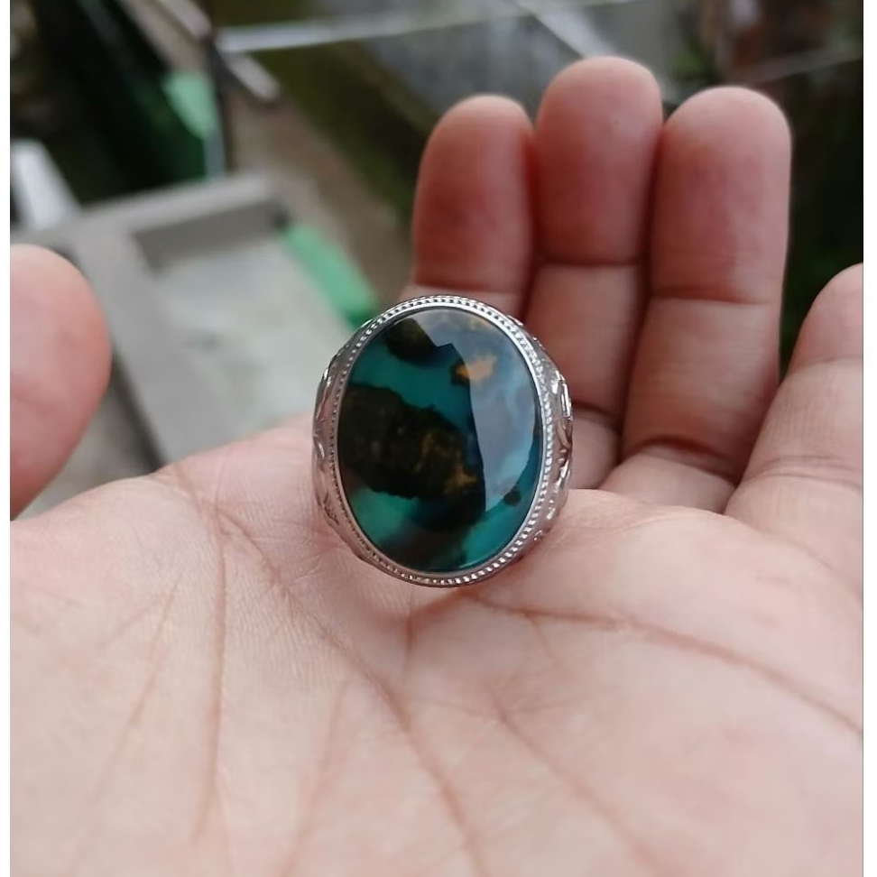 Cincin bacan kembang kristal natural