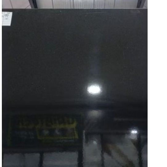 keramik lantai hitam  pekat ukuran 60x60