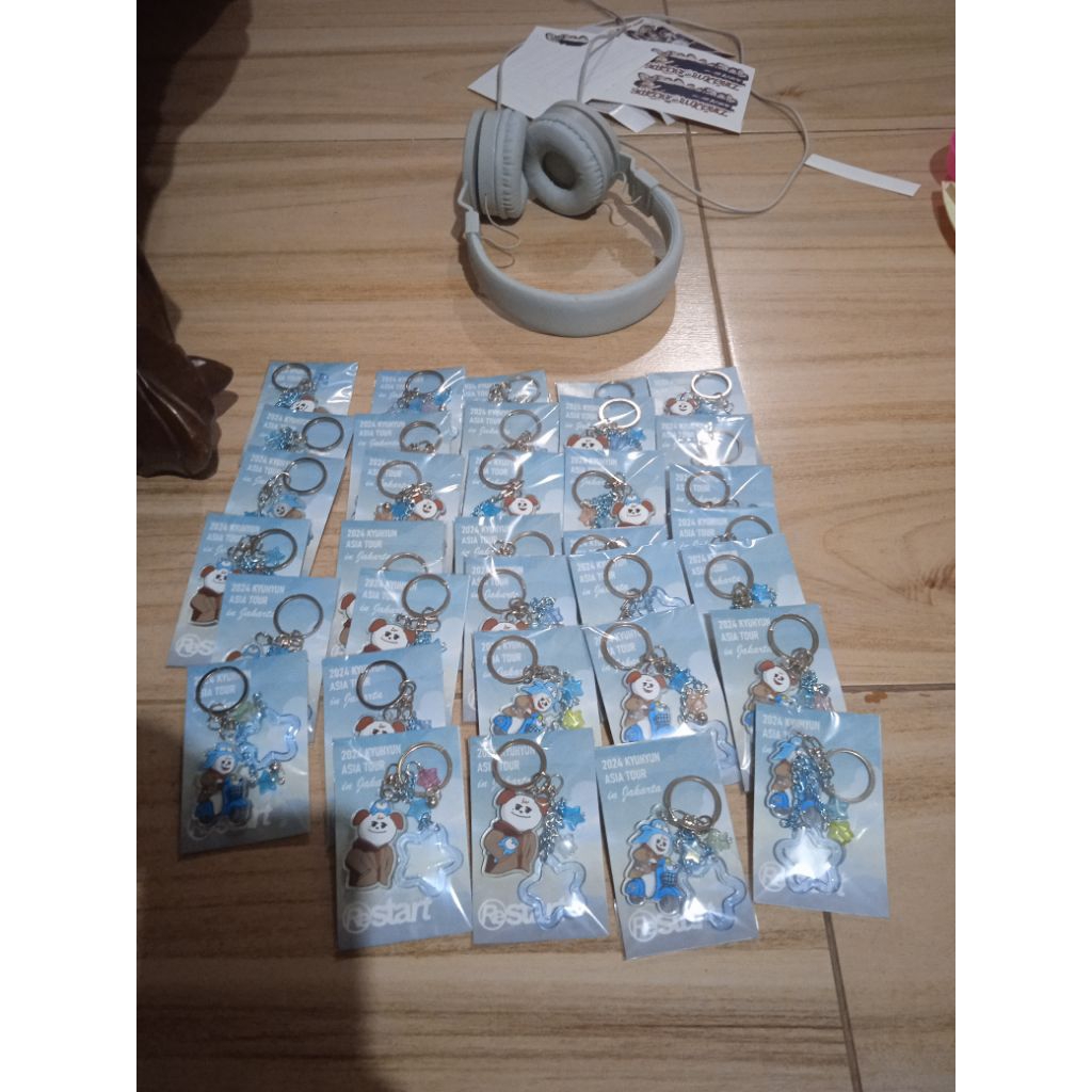 Gantungan kunci akrilik kyumae