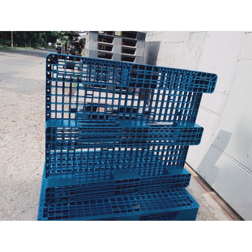 palet plastik ukuran 100+120+15