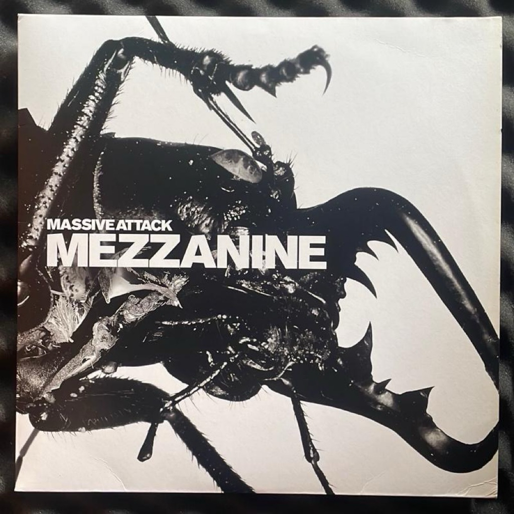 Piringan Hitam Vinyl Massive Attack Mezzanine