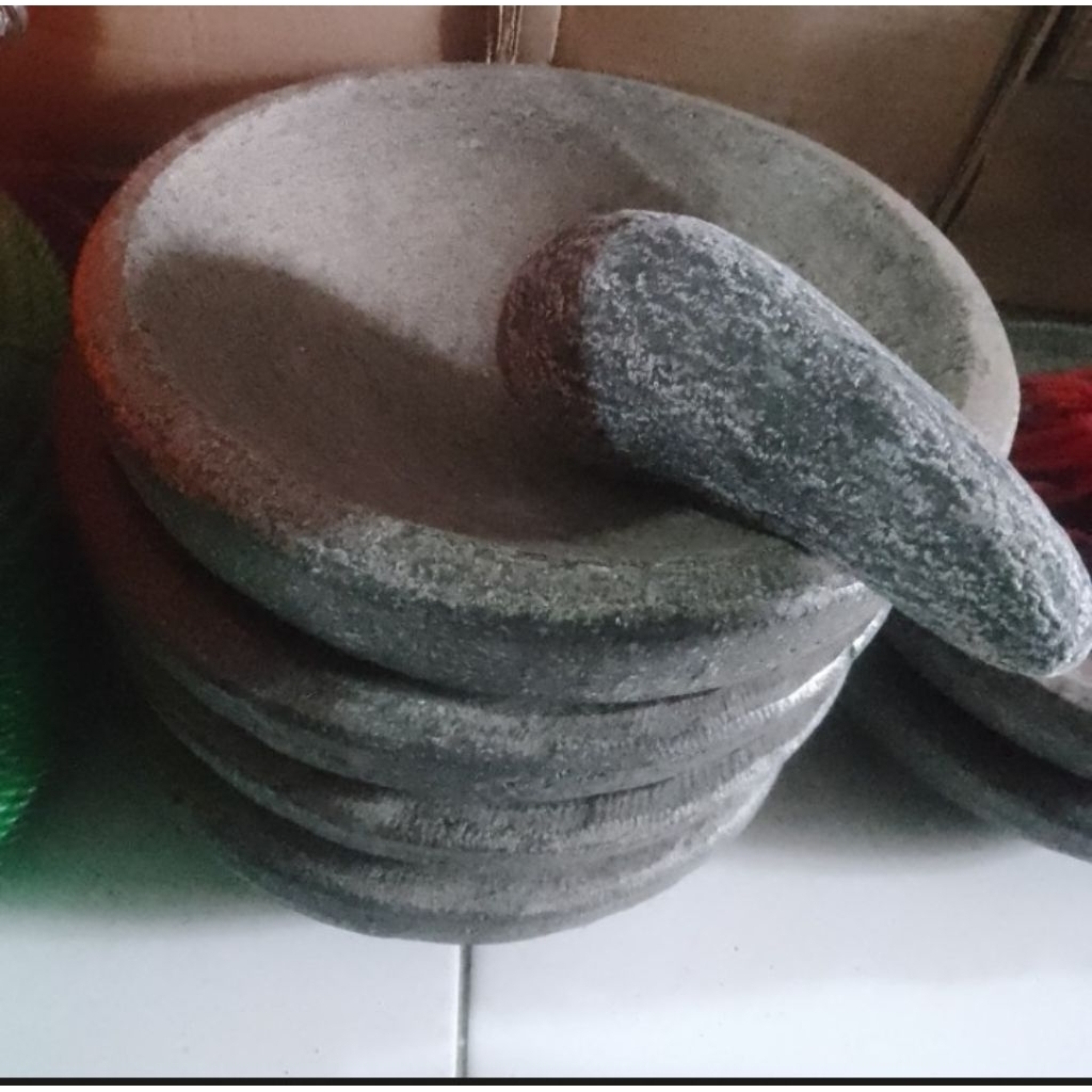 Coet + Uleg Batu Kecil (Diameter 20 cm)
