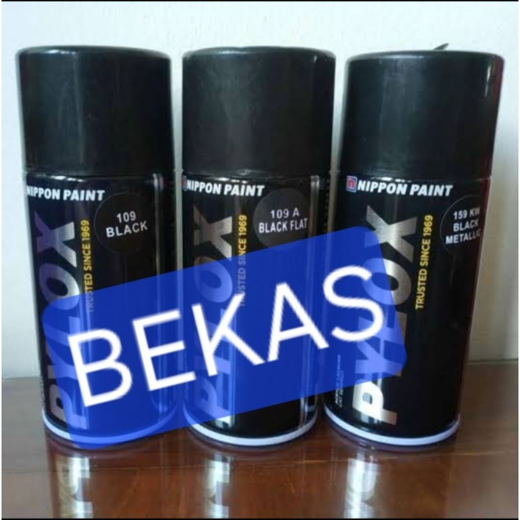 kaleng bekas cat semprot.