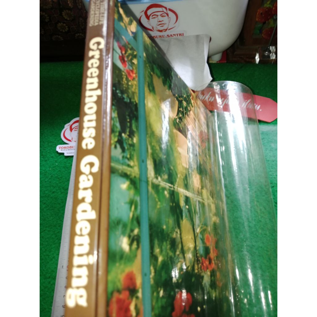 Buku The Time Life Encyclopedia of Gardening : Greenhouse Gardening.