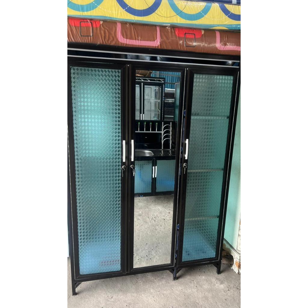 LEMARI BAJU KACA 3 PINTU BANJARMASIN