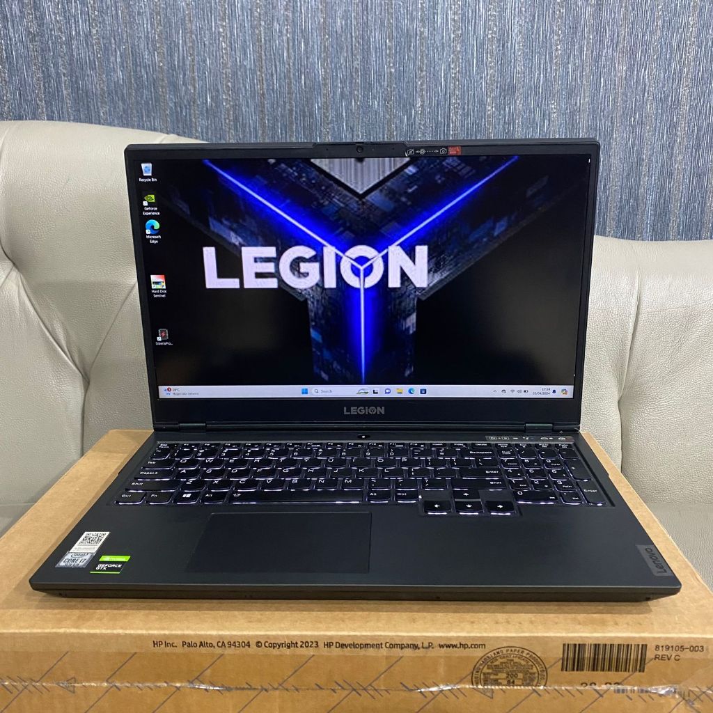 Laptop Gaming High End  Lenovo Legion 5 15|MH05, Core i7-10750H, Gen 10Th, Nvidia Geforce GTX 1650Ti