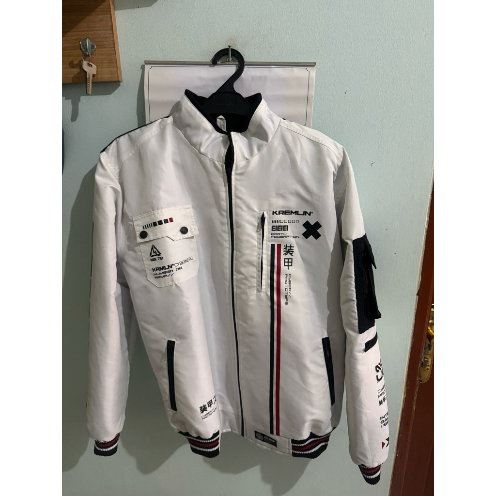 Jaket Bomber Unisex KREMLIN NOVA - Tahan Angin, Tahan Air, 7 Kantong Luar