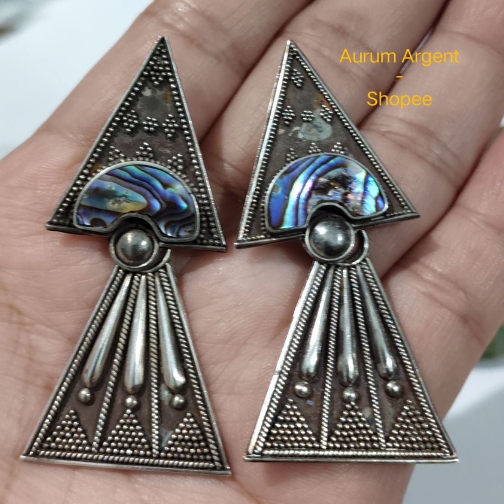 CGW.6.S 1 PS GIWANG PERAK ASLI BALI - VINTAGE. -- SILVER EARRING --