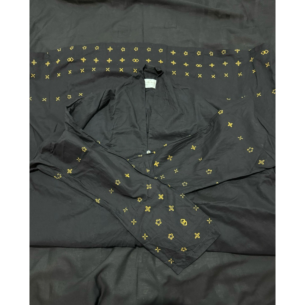 Sejauh mata memandang kebaya panjang wiji