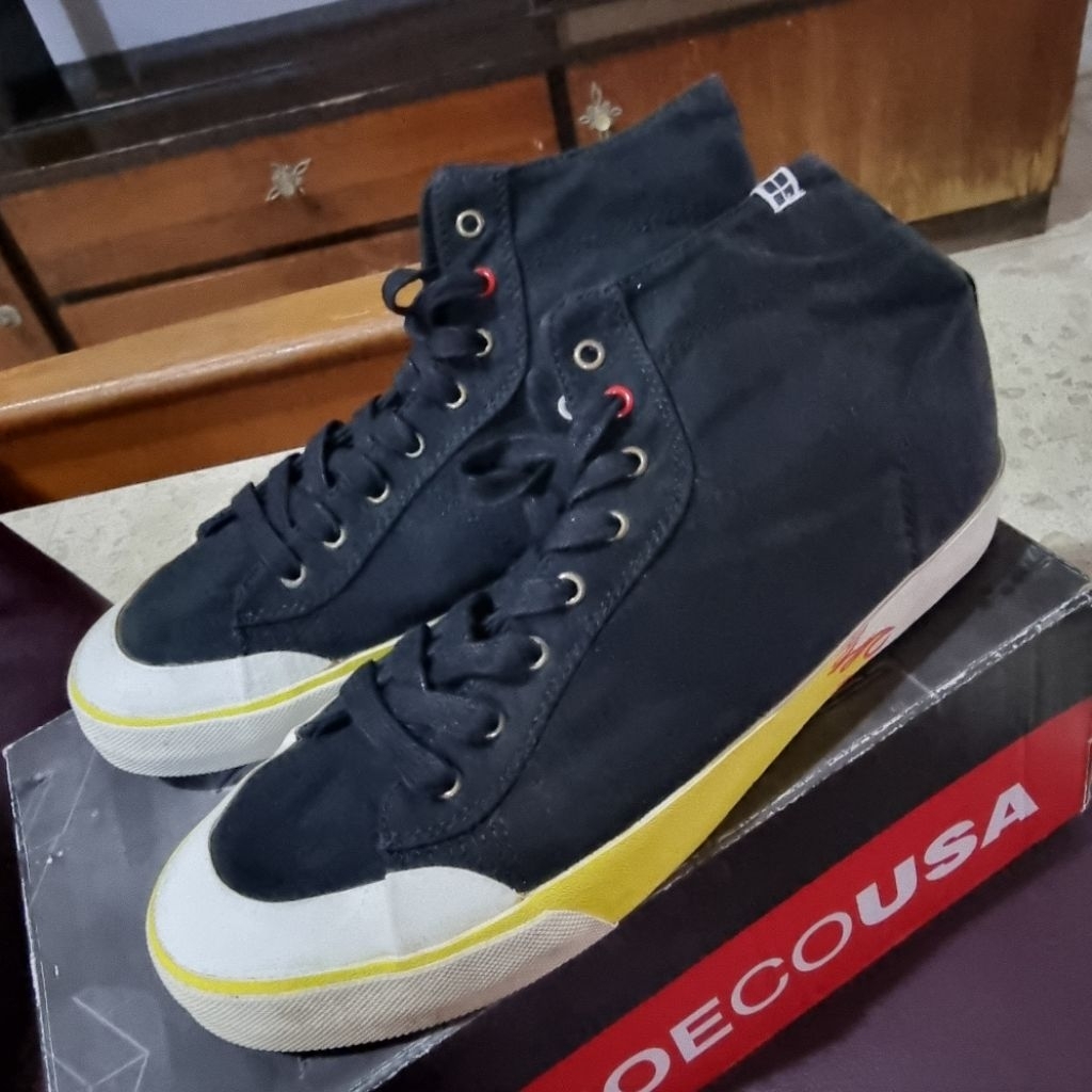 Sepatu Insight Symbiote High Flames Original