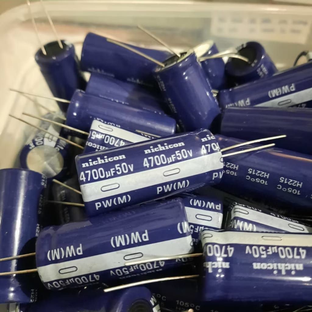 ELCO 4700UF 50v NICHICON2 (BIRU)