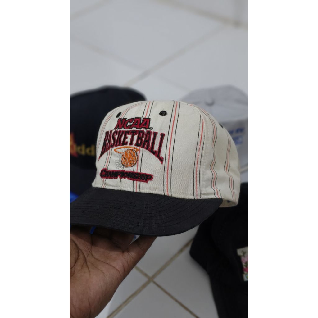 5tarter vintage Ncaa BASKETBALL