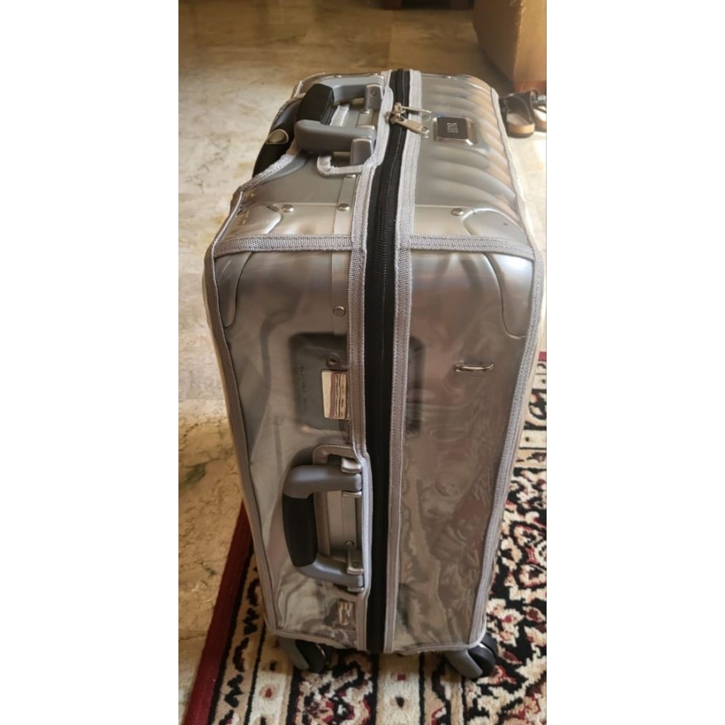 koper tumi ukuran 22 bahan aluminium preloved