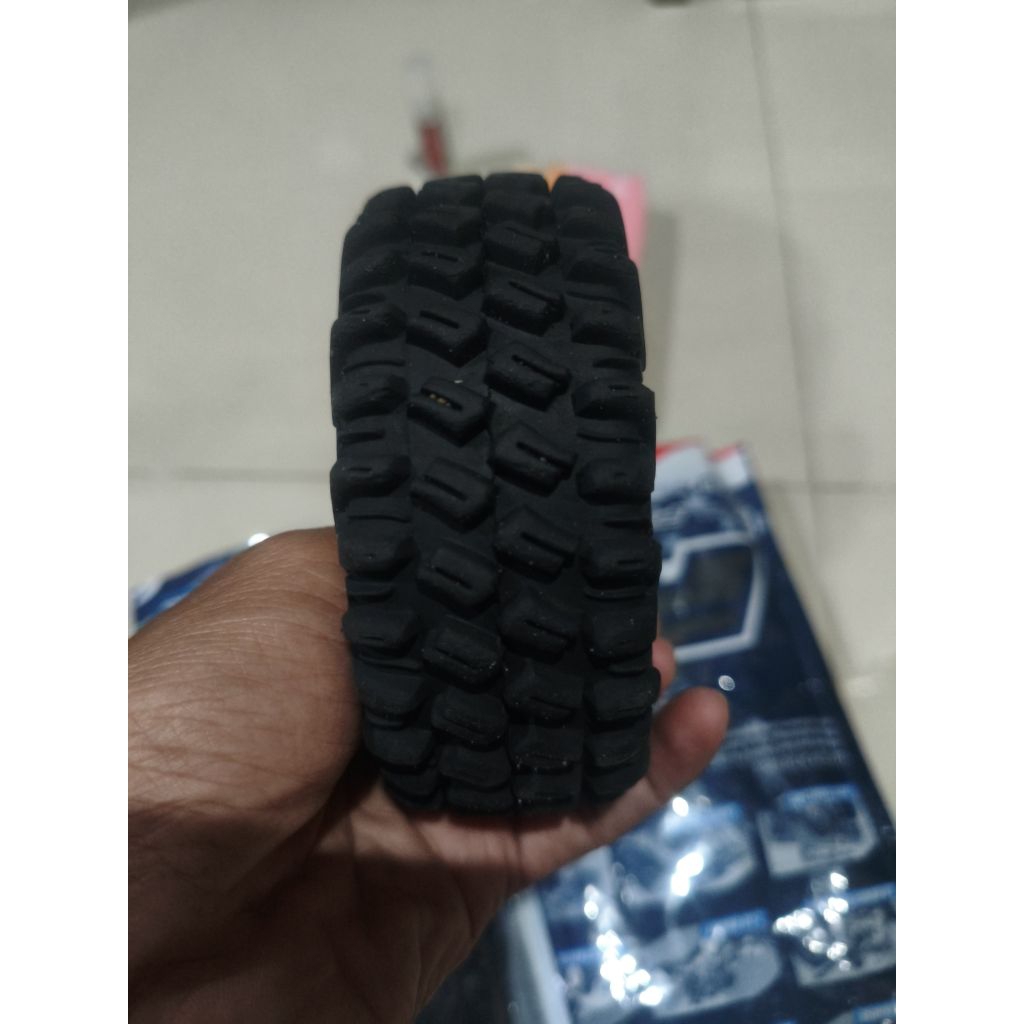 Ban Boomracing Hustler RC adventure 1/10