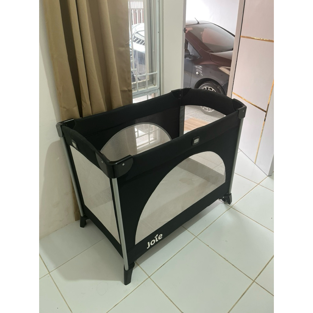 Preloved box bayi joie meet kubie hitam
