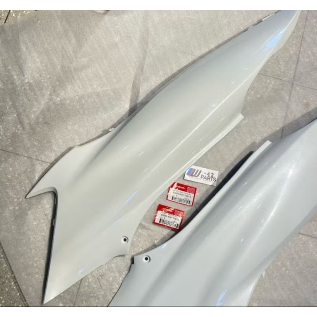 83510 K97 T00YA COVER BODY HONDA PCX 150 PUTIH KANAN 2018-2021 ORIGINAL AHM