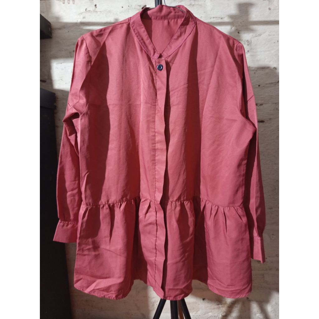 Tunik Peplum Kerah Shanghai Merah Bata – Preloved