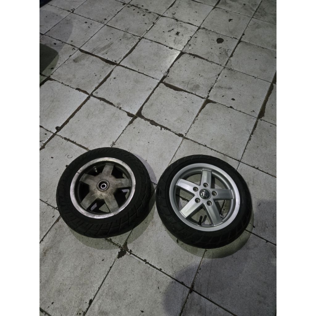 velg original vespa s lx lxv + ban