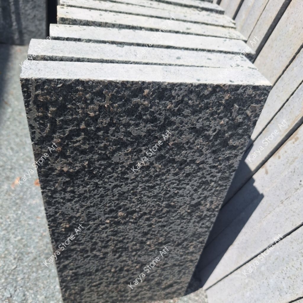 Batu Andesit 30x60x3 Bakar | Batu Stepping Andesit | Andesit Stepping | Andesit Bakar | Andesit Hita