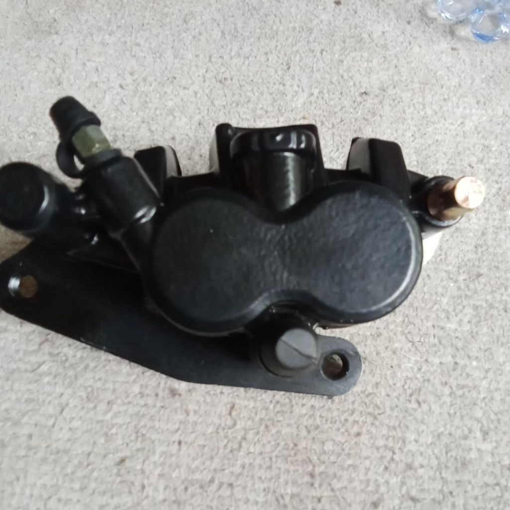 KALIPER REM DEPAN 2 PISTON VARIO 110 TECHNO