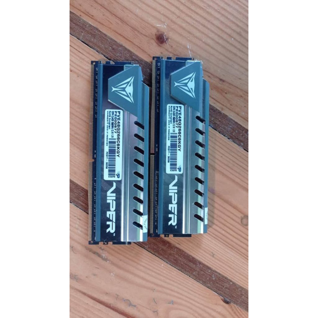 Patriot Viper RAM DDR4 8GB 2x4GB PC4-21300 2666MHz Dual Channel Memory untuk Intel dan AMD