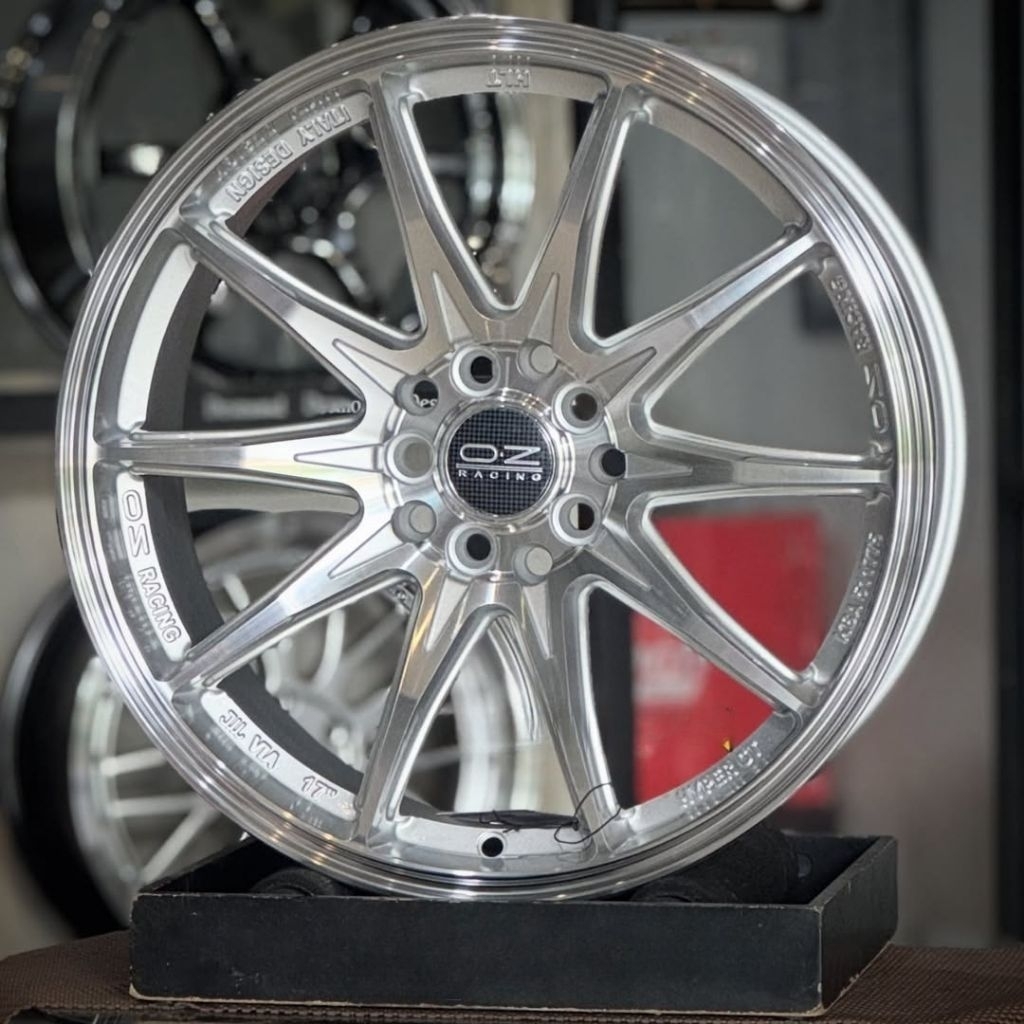 velg mobil ring 17 YUSTA OZ HYPER GT FLOW FORMING PCD 5X100 - 5X114,3 R17 velg racing Almaz Innova A