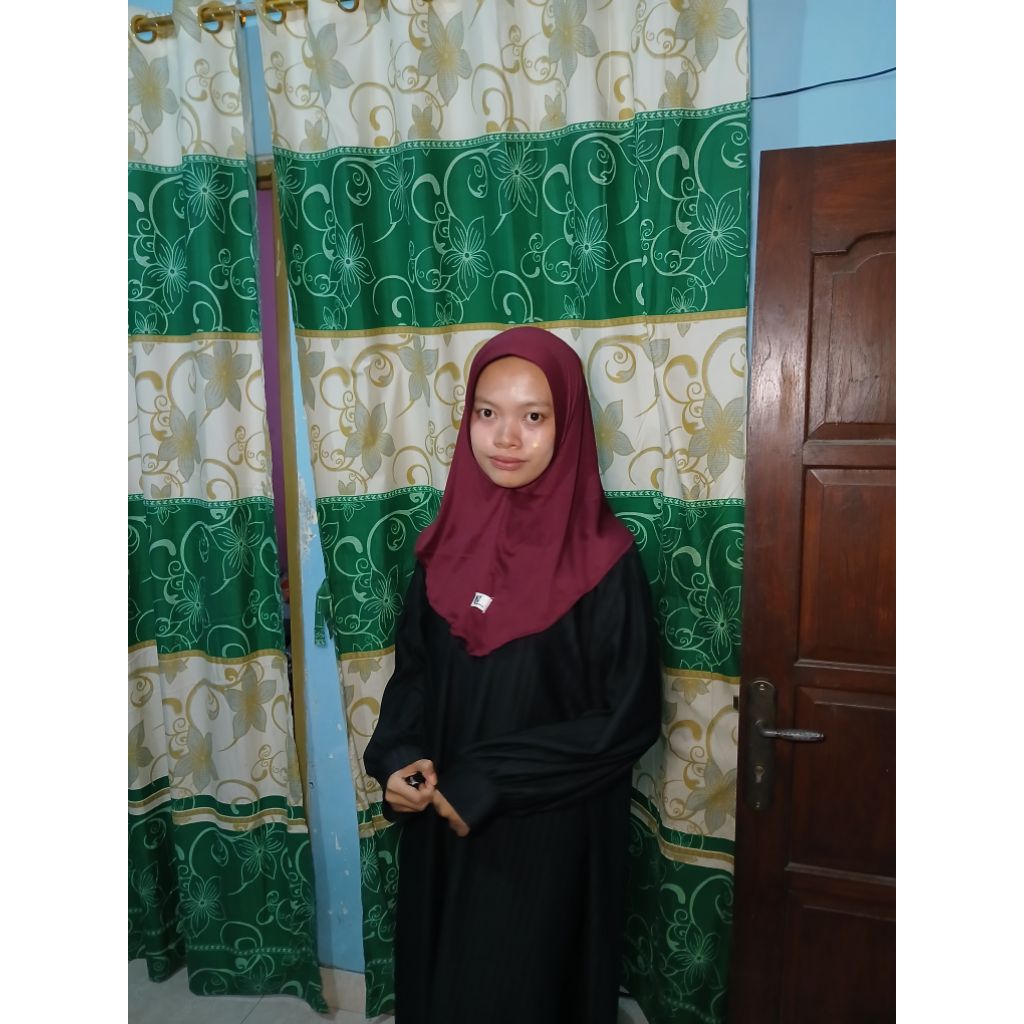 melnuva jilbab bergo pet size M jilbab bergo pet ringan jilbab bergo nyaman jilbab bergo pet olahrag