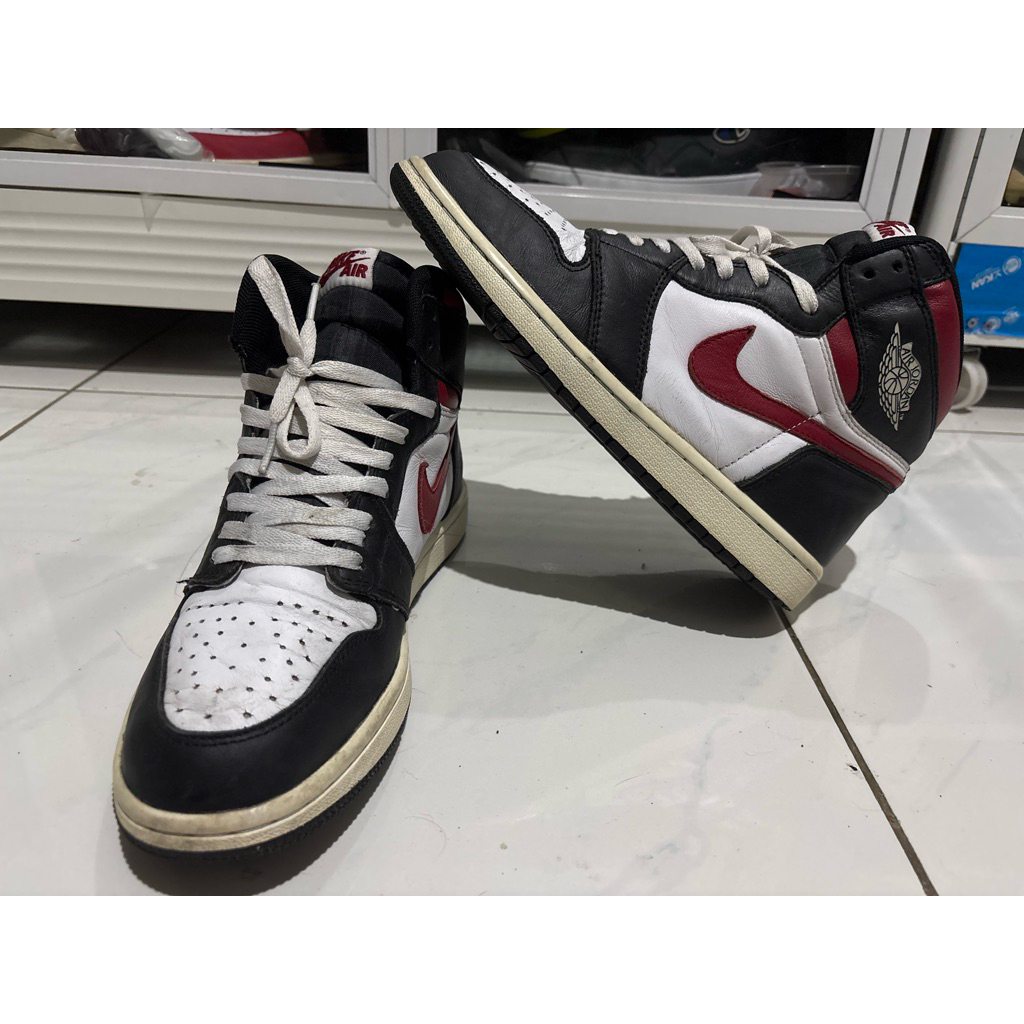Air Jordan 1 Retro High OG "Gym Red" size 43/275