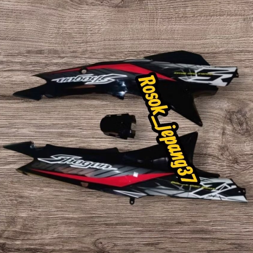Cover Body Shogun 125 R warna hitam plus sticker