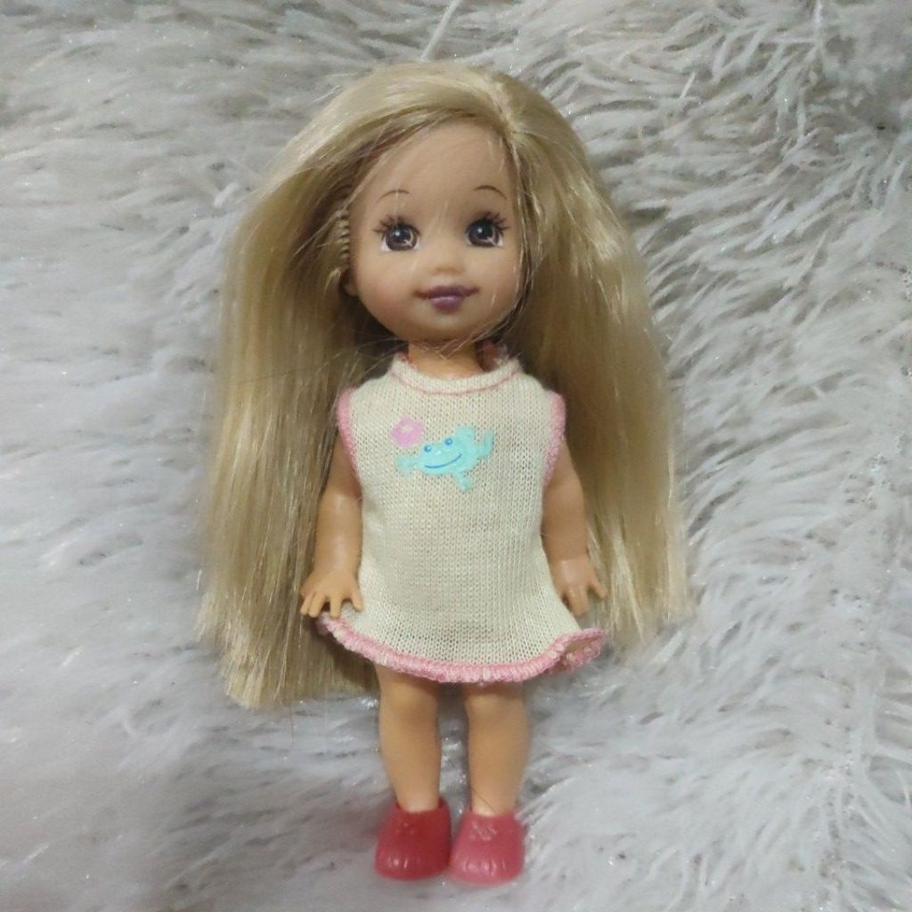 Boneka Barbie kecil kelly