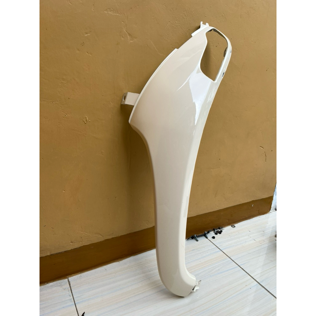 Sayap tebeng samping depan kiri Scoopy fi esp k16 2013-2016