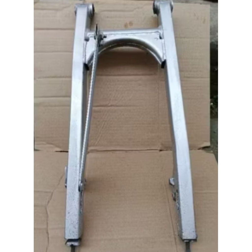sasis swing arm Yamaha Jupiter rolenso Z1 original