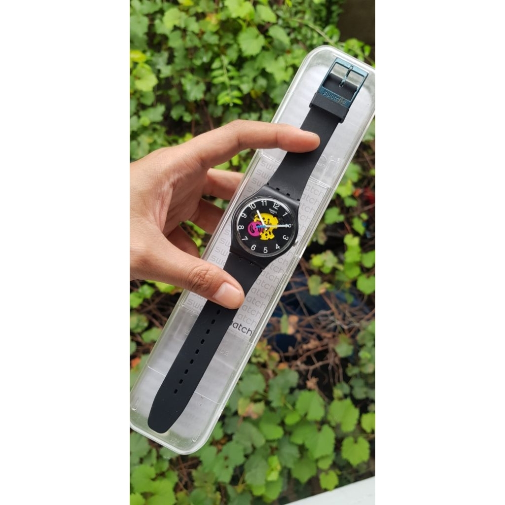 swatch skeleton black