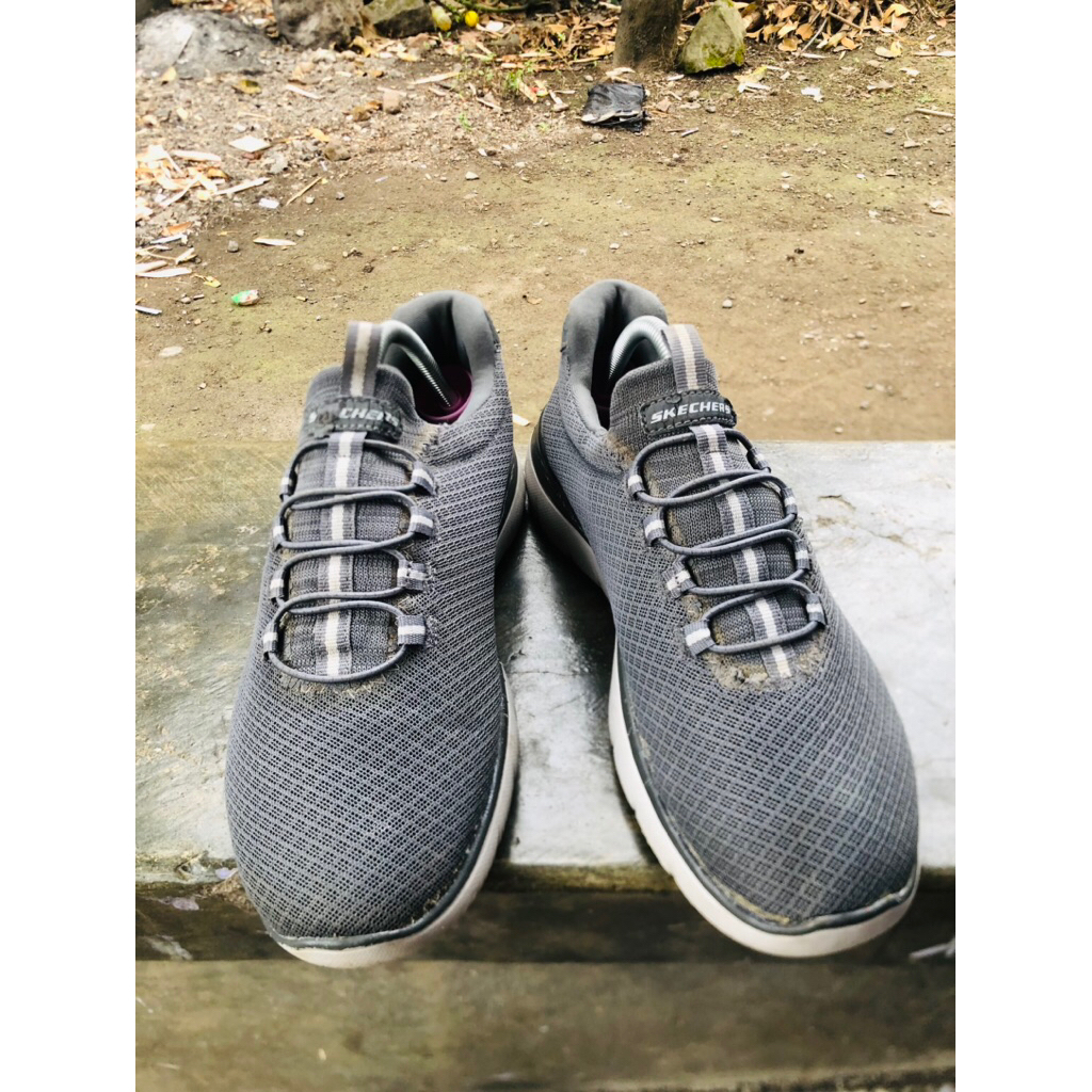 sepatu merk skechers uk 41,5