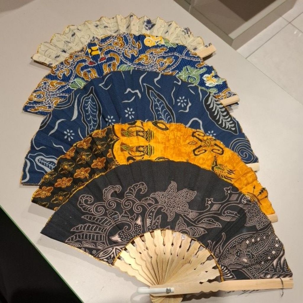 Kipas Tangan Lipat Batik