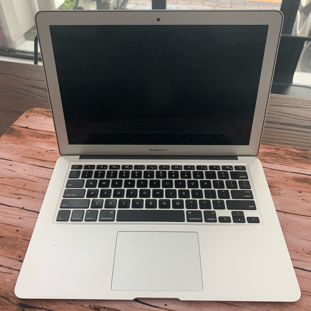 Macbook Air 2017 core i5