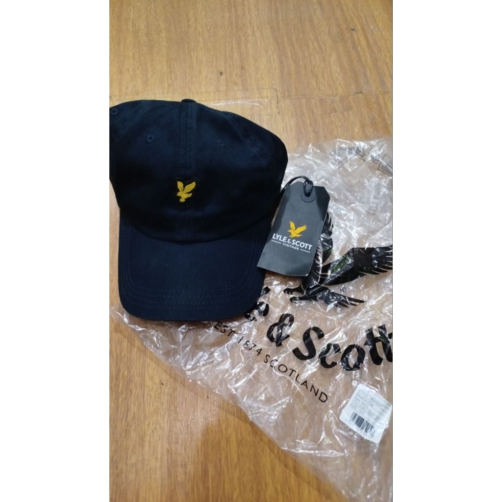 Topi Lyle And ScottSecond