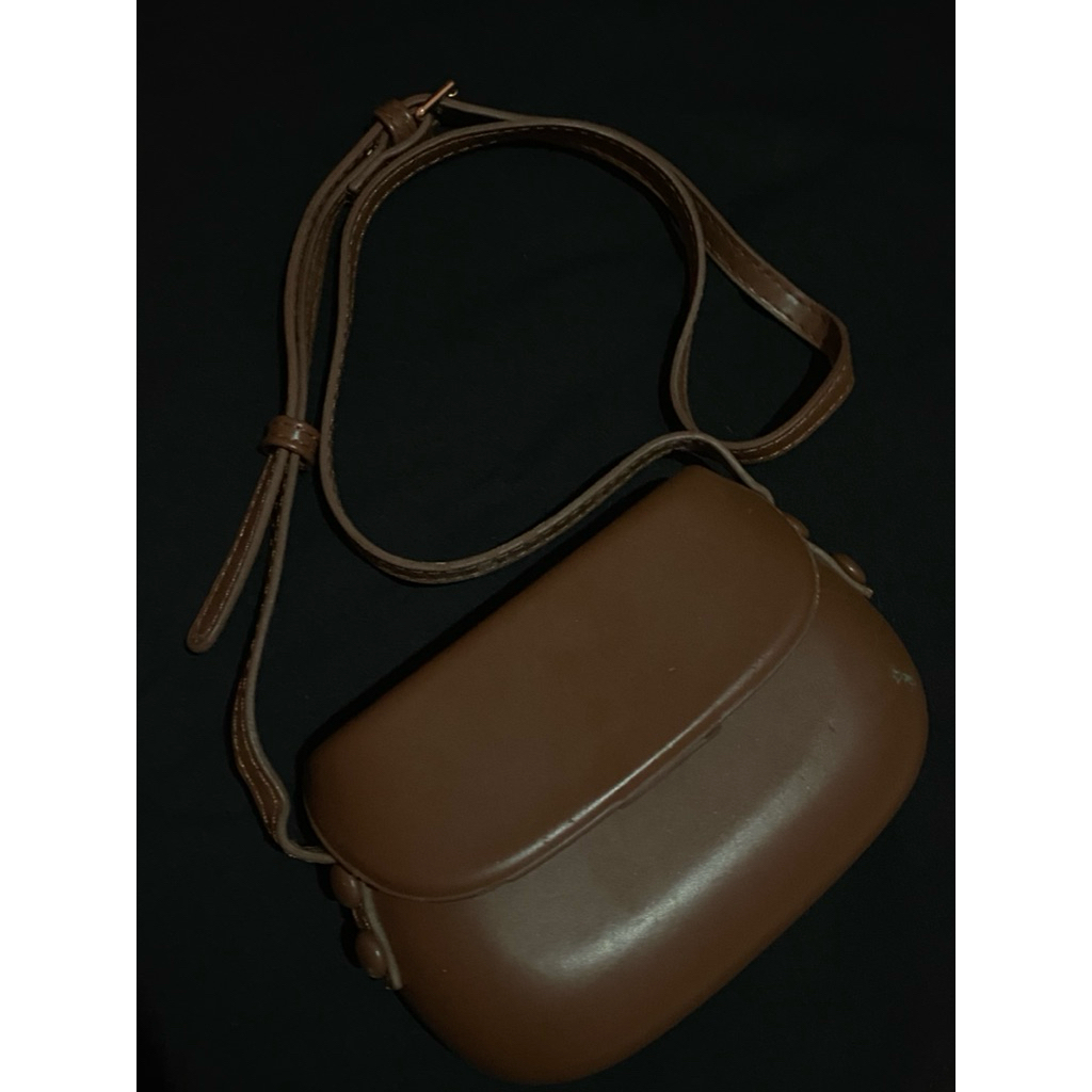 preloved tas slempang kulit warna coklat