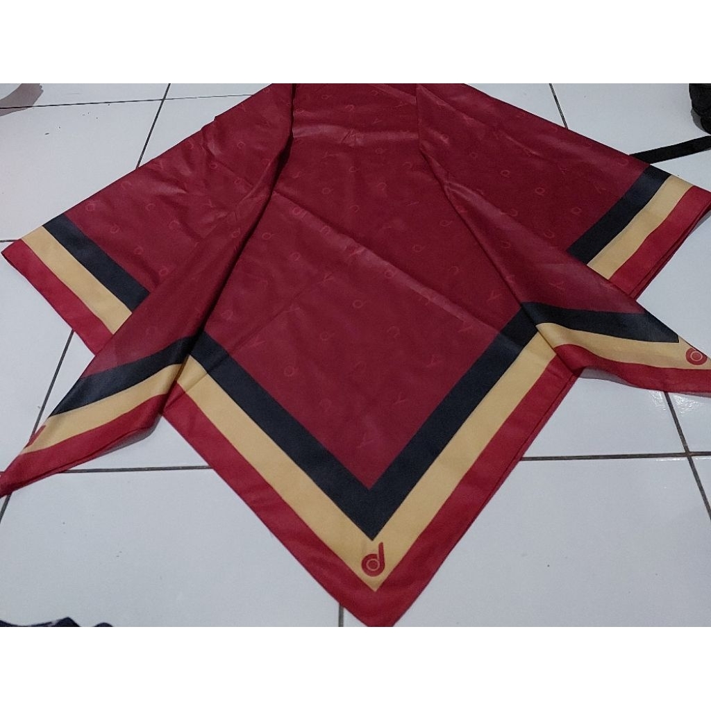 Preloved,, Deenay SIMI.RED Original ,, Deenay Scarves original ,, Deenay Motip