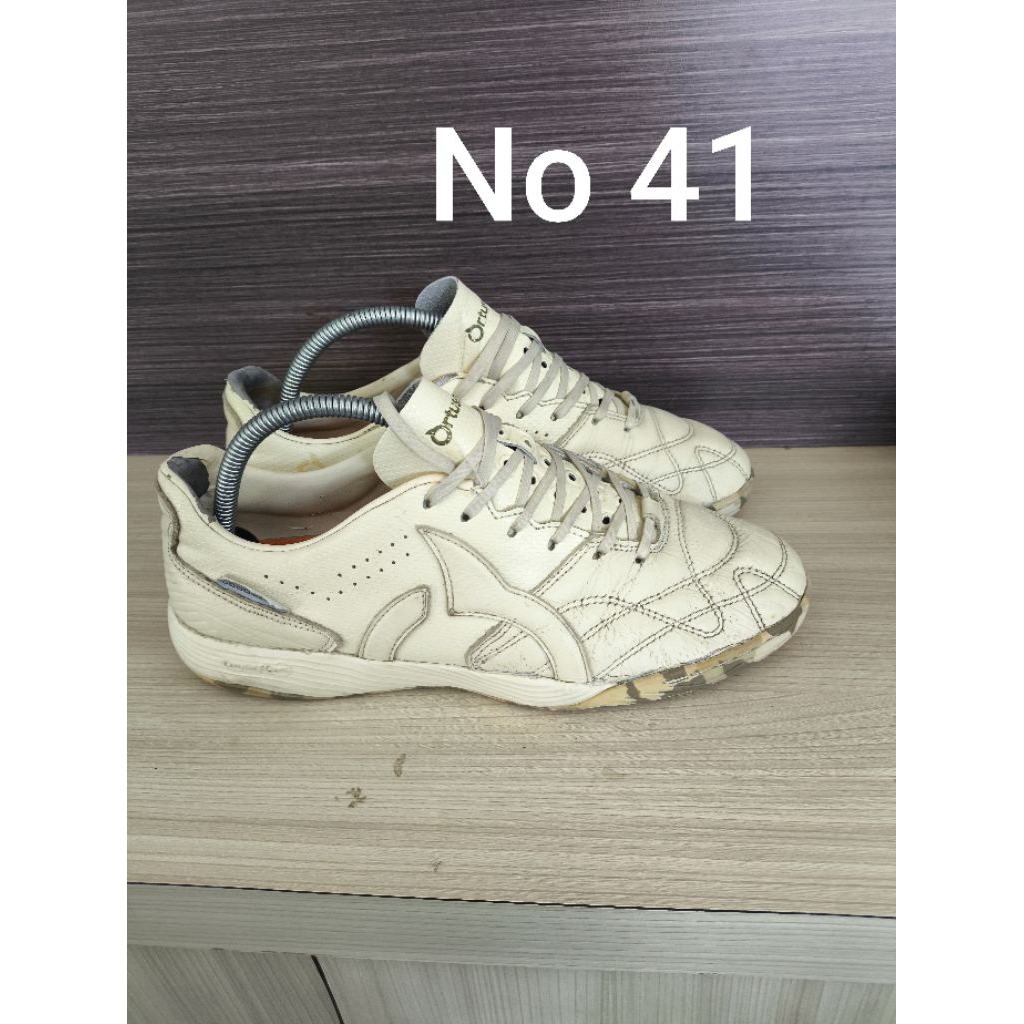 SEPATU FUTSAL ORTUSEIGHT NO 41 SECOND BEKAS ORIGINAL