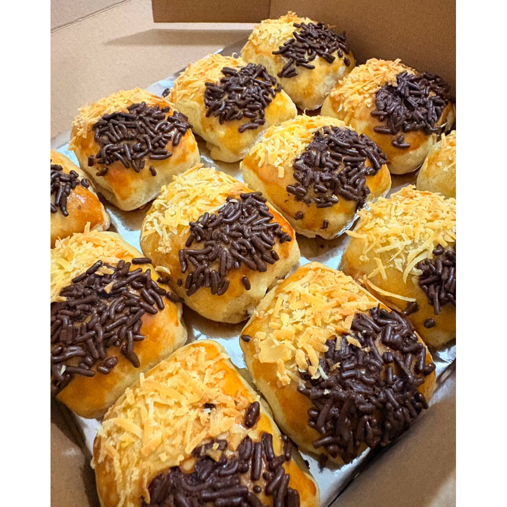 Bolen Pisang Coklat Keju Premium Halal