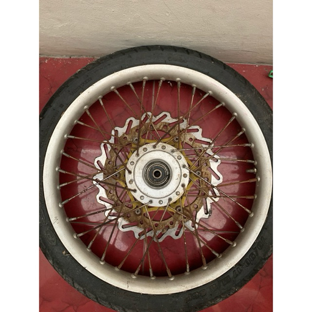 preloved velg bekas motor astreagrand depan belakang kondisi barang sesuai foto