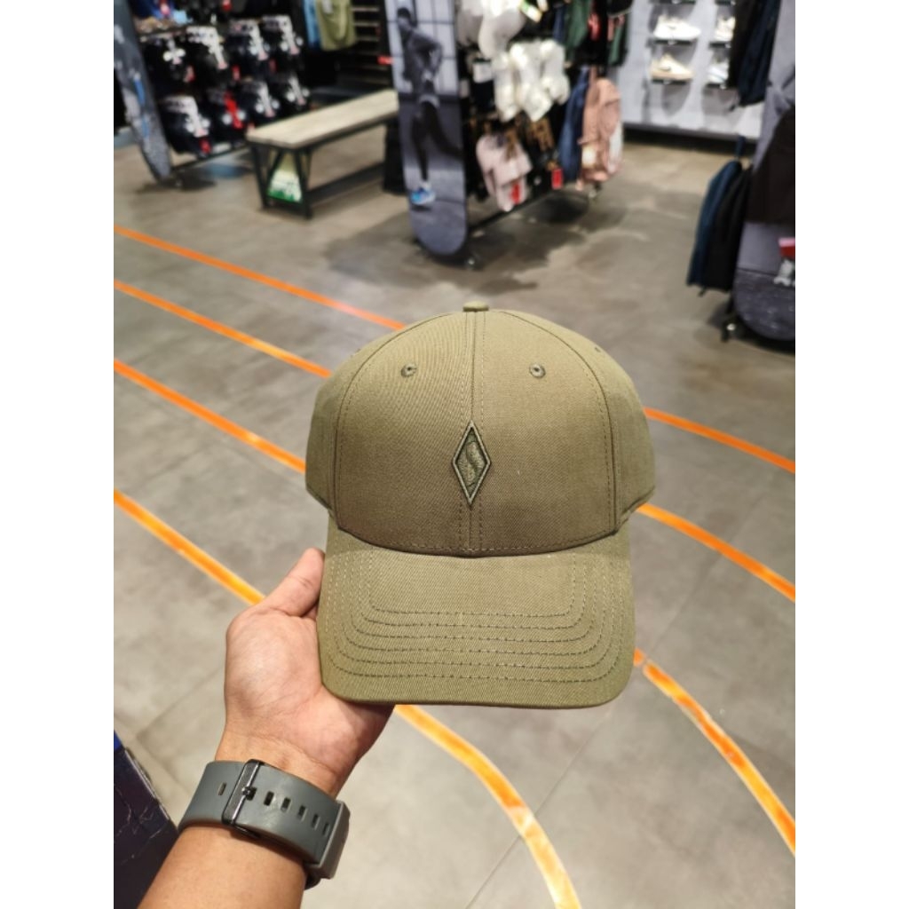 topi skechers original