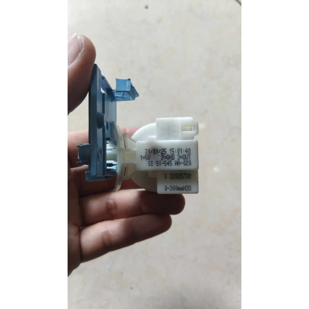 Water level mesin cuci front loading Elektrolux