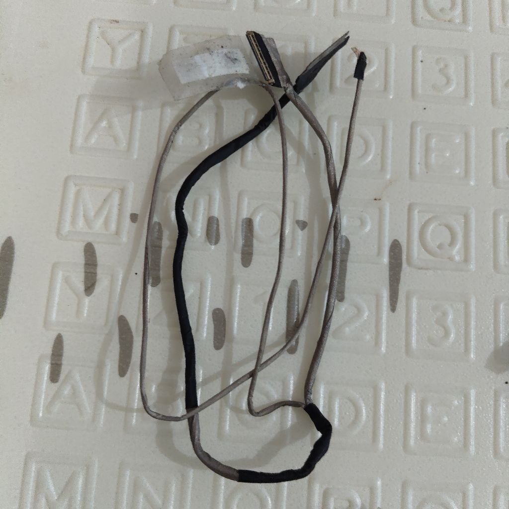 fleksibel flexsibel lcd laptop hp 14-bw