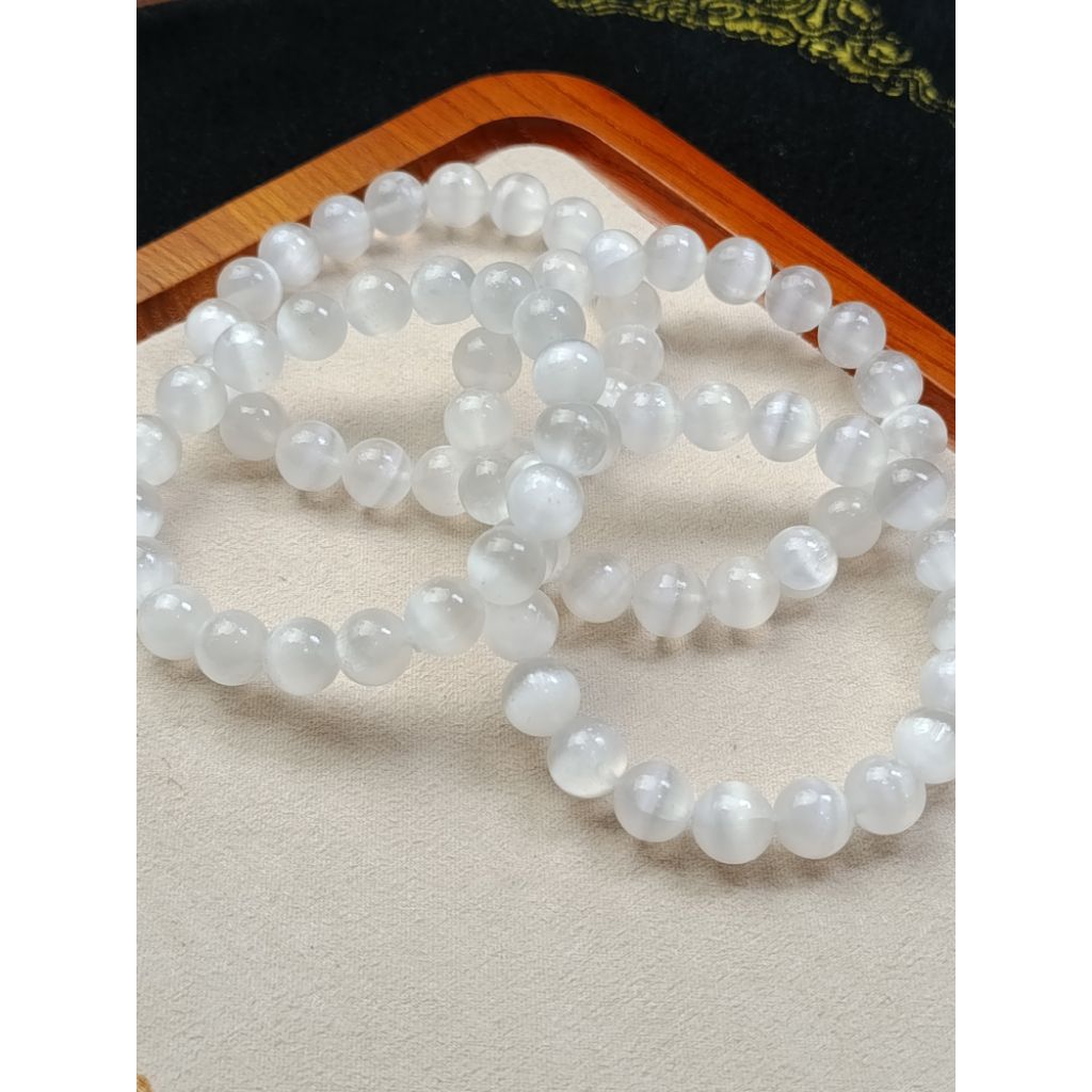 Gelang Selenite