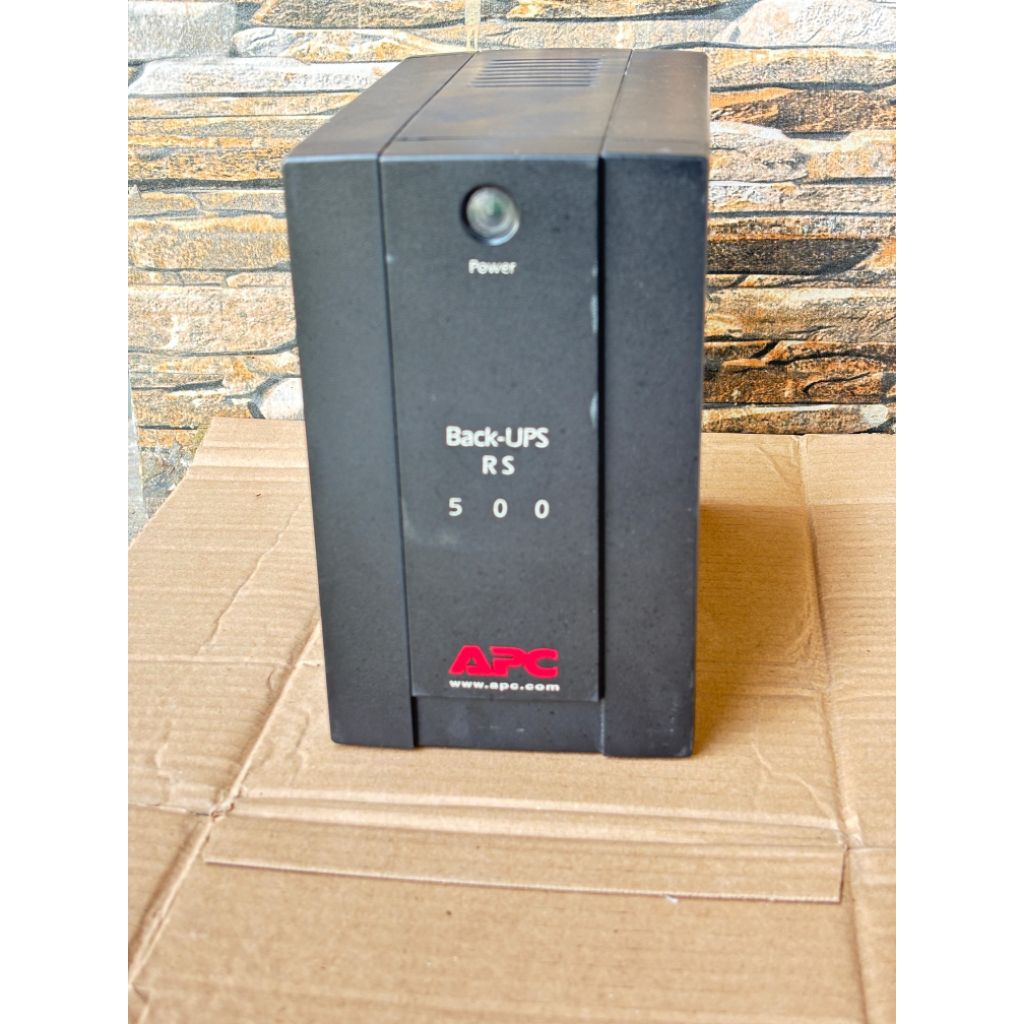 UPS APC BR500CI-AS 500VA 300WATT second normal dijual tanpa aki