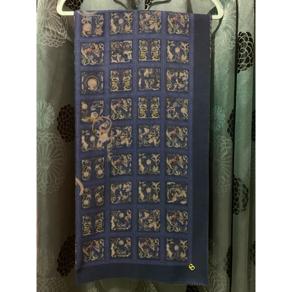 Preloved Buttonscarves x Dian plangi - Size XL